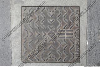 manhole cover rusty 0005